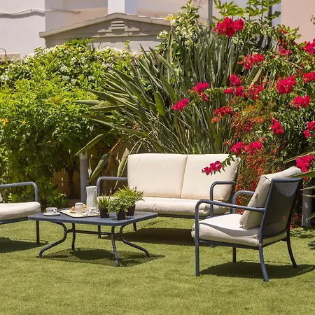 Chelidonia Larnaca Seafront Villa Meneou