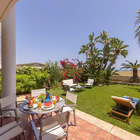 Chelidonia Larnaca Seafront Meneou