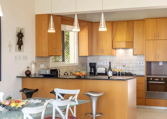 Chelidonia Larnaca Seafront Meneou