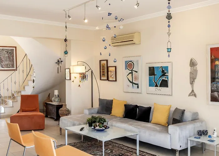 Chelidonia Larnaca Seafront * Meneou