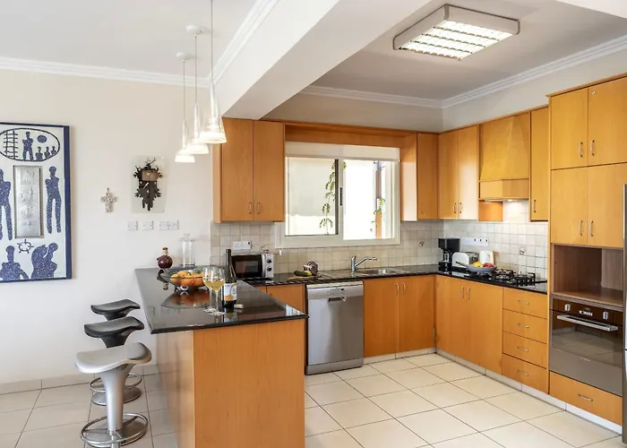 Chelidonia Larnaca Seafront * Meneou